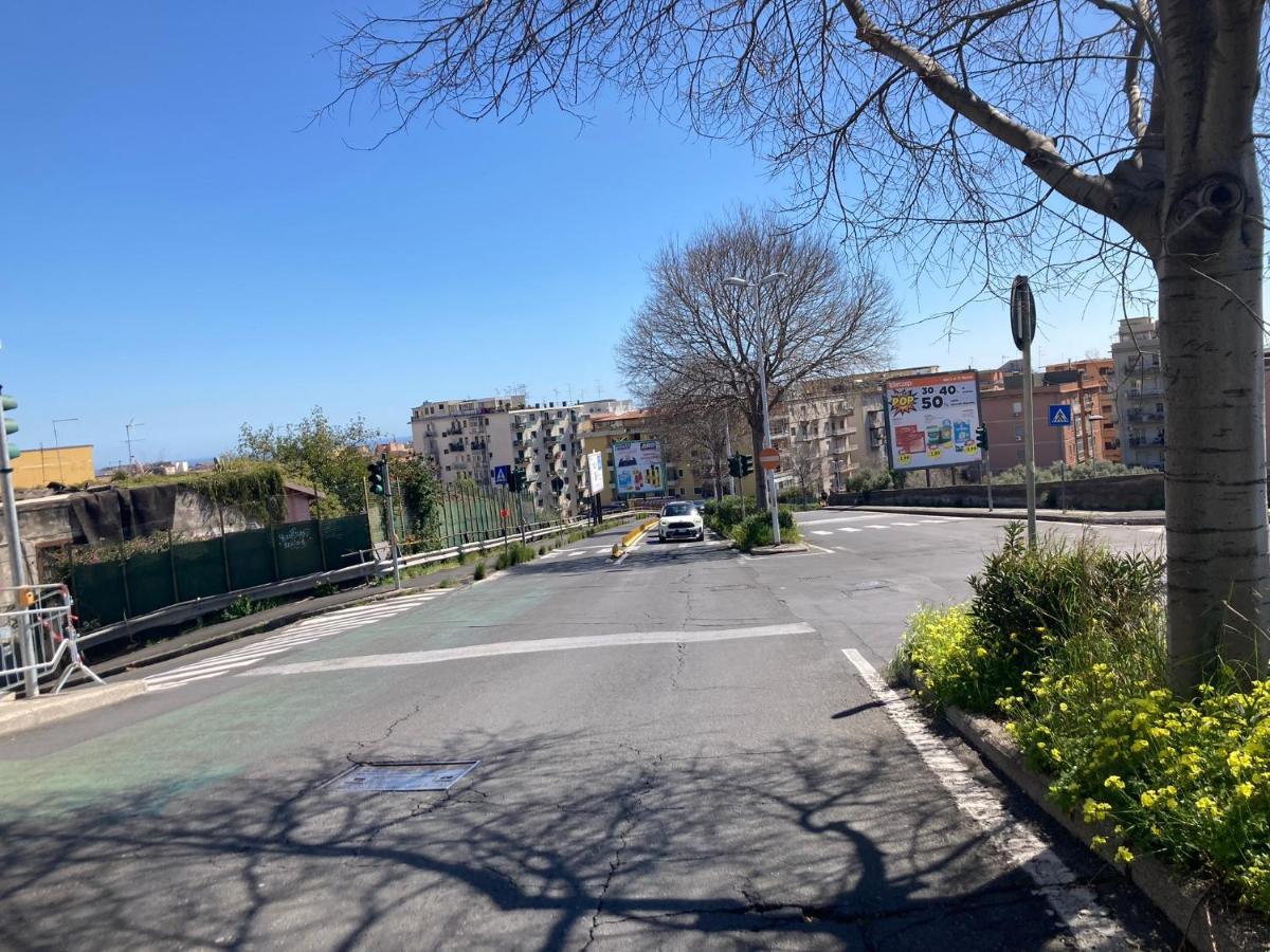Lavica Di Mezzo Apartments Katánie Exteriér fotografie