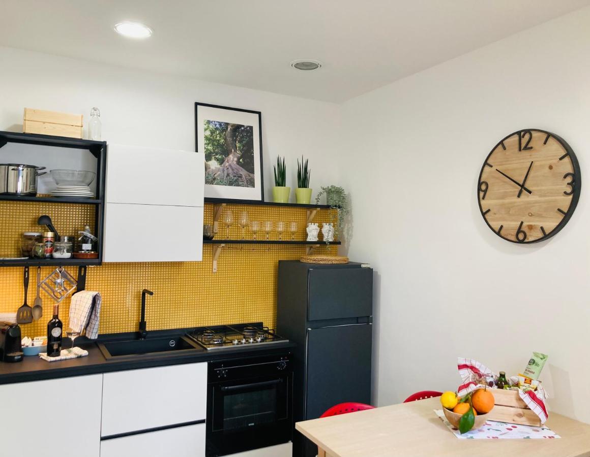 Lavica Di Mezzo Apartments Katánie Exteriér fotografie
